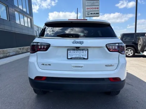 More photos of 2023 Jeep Compass Latitude at Airport Chrysler Dodge Jeep Ram, MO