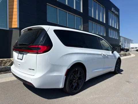 Another view of 2027 Chrysler Pacifica Limited for sale in Platte City, MO at Airport Chrysler Dodge Jeep Ram
