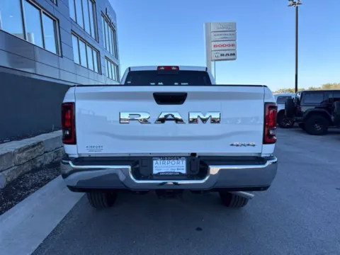 More photos of 2027 Ram 2500 Tradesman at Airport Chrysler Dodge Jeep Ram, MO