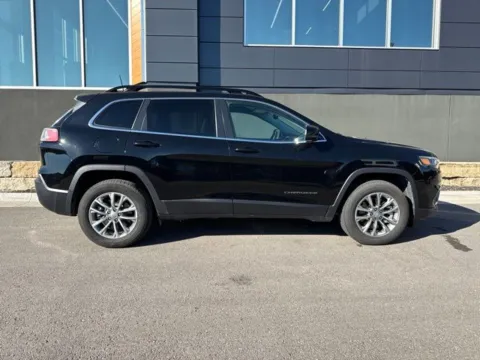Photos of 2022 Jeep Cherokee Latitude Lux for sale in Platte City, MO at Airport Chrysler Dodge Jeep Ram