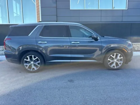 Photos of 2021 Hyundai Palisade SEL for sale in Platte City, MO at Airport Chrysler Dodge Jeep Ram
