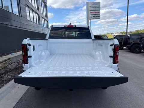 More photos of 2027 Ram 1500 Big Horn/Lone Star at Airport Chrysler Dodge Jeep Ram, MO