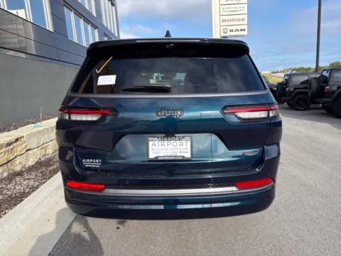 More photos of 2027 Jeep Grand Cherokee L Summit at Airport Chrysler Dodge Jeep Ram, MO