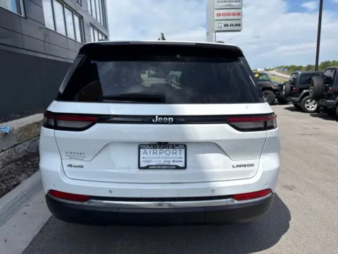 More photos of 2023 Jeep Grand Cherokee Laredo at Airport Chrysler Dodge Jeep Ram, MO