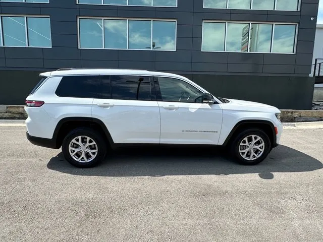 Used 2022 Jeep Grand Cherokee L Limited with VIN 1C4RJKBGXN8629557 for sale in Kansas City