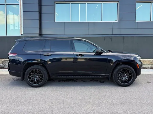 Used 2024 Jeep Grand Cherokee L Summit Reserve with VIN 1C4RJKEG8R8611799 for sale in Kansas City