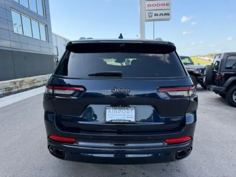 More photos of 2024 Jeep Grand Cherokee L Summit at Airport Chrysler Dodge Jeep Ram, MO