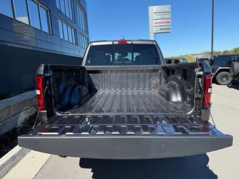 More photos of 2027 Ram 1500 Rebel at Airport Chrysler Dodge Jeep Ram, MO