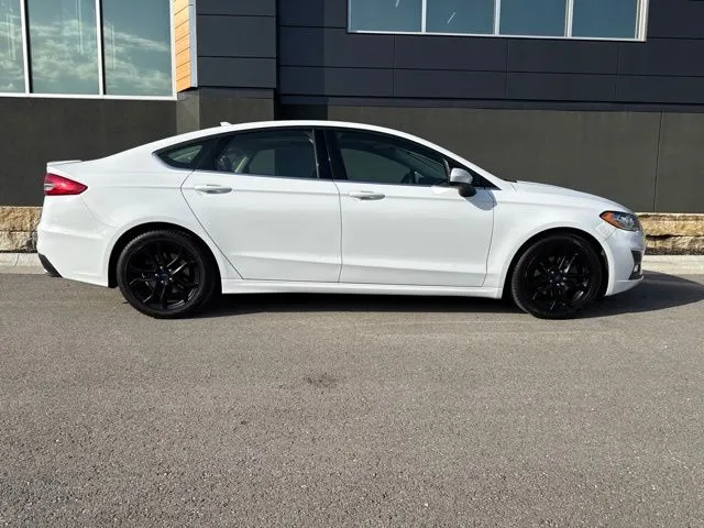 Used 2020 Ford Fusion SE with VIN 3FA6P0HD5LR121016 for sale in Platte City, MO