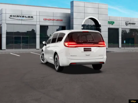 More photos of 2027 Chrysler Pacifica Limited at Airport Chrysler Dodge Jeep Ram, MO