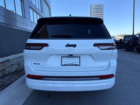More photos of 2027 Jeep Grand Cherokee L Limited Reserve at Airport Chrysler Dodge Jeep Ram, MO