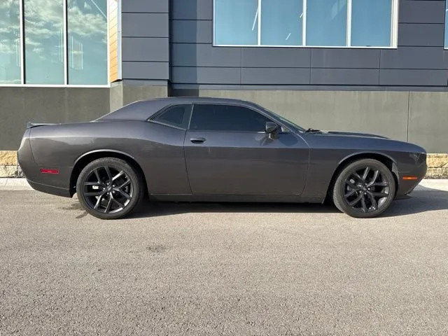 Used 2022 Dodge Challenger SXT with VIN 2C3CDZAG5NH148928 for sale in Kansas City