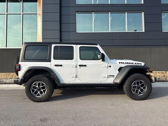 Used 2024 Jeep Wrangler 4-Door Rubicon with VIN 1C4PJXFG3RW300831 for sale in Kansas City