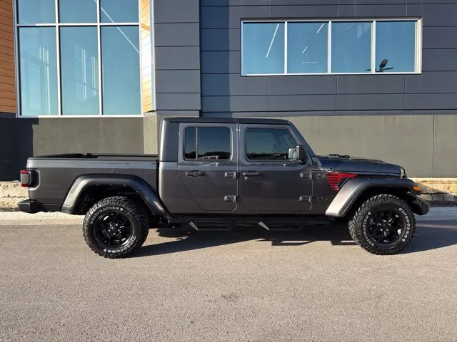 Used 2024 Jeep Gladiator Willys with VIN 1C6HJTAG6RL118215 for sale in Kansas City
