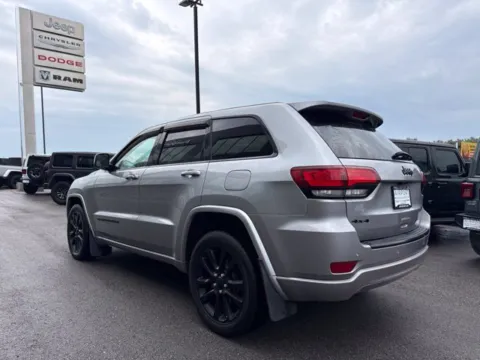 More photos of 2018 Jeep Grand Cherokee Altitude at Airport Chrysler Dodge Jeep Ram, MO