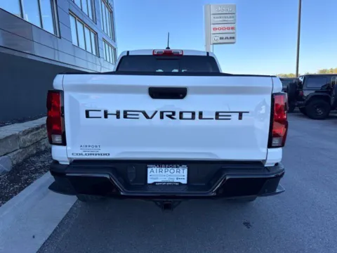More photos of 2024 Chevrolet Colorado Trail Boss at Airport Chrysler Dodge Jeep Ram, MO