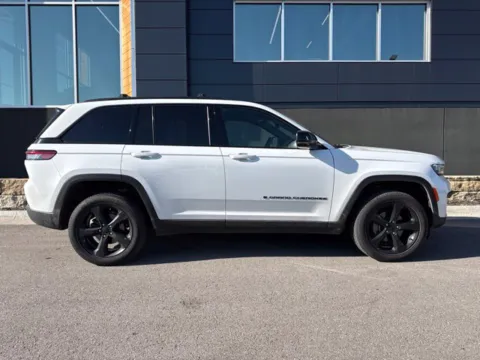 Photos of 2025 Jeep Grand Cherokee Altitude X for sale in Platte City, MO at Airport Chrysler Dodge Jeep Ram