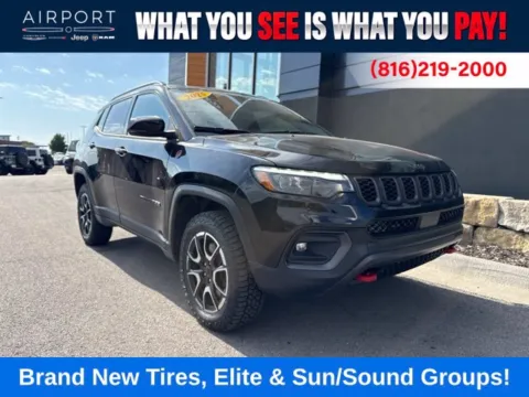 Black 2025 Jeep Compass Trailhawk for sale in Platte City, MO