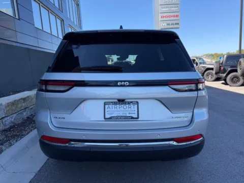 More photos of 2024 Jeep Grand Cherokee Laredo X at Airport Chrysler Dodge Jeep Ram, MO