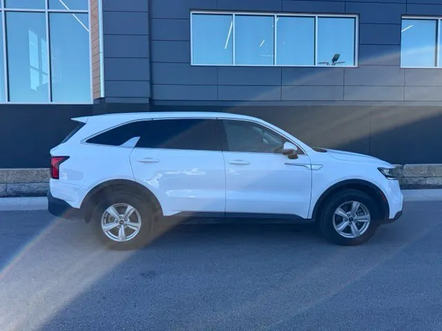 Used 2023 Kia Sorento LX with VIN 5XYRGDLC2PG182448 for sale in Kansas City