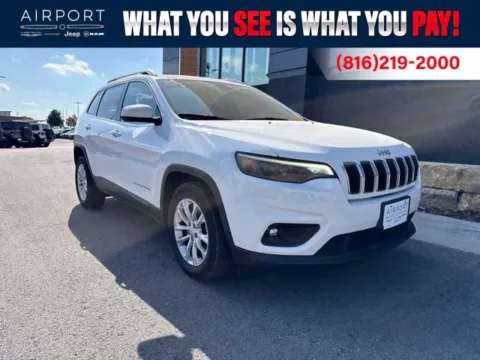 White 2019 Jeep Cherokee Latitude for sale in Platte City, MO