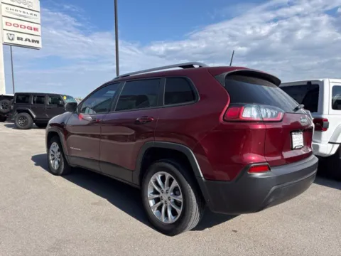 More photos of 2021 Jeep Cherokee Latitude at Airport Chrysler Dodge Jeep Ram, MO