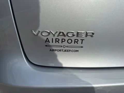 More photos of 2022 Chrysler Voyager LX at Airport Chrysler Dodge Jeep Ram, MO