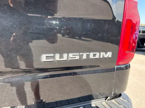 More photos of 2021 Chevrolet Silverado 1500 Custom at Airport Chrysler Dodge Jeep Ram, MO