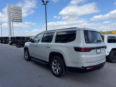 More photos of 2022 Jeep Wagoneer Series II at Airport Chrysler Dodge Jeep Ram, MO
