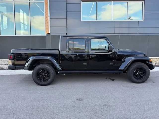 Used 2022 Jeep Gladiator WILLYS with VIN 1C6HJTAG8NL159228 for sale in Kansas City