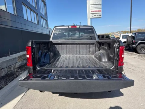 More photos of 2027 Ram 1500 Laramie at Airport Chrysler Dodge Jeep Ram, MO