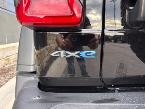 More photos of 2023 Jeep Wrangler Rubicon 20th Anniversary Edition 4xe at Airport Chrysler Dodge Jeep Ram, MO