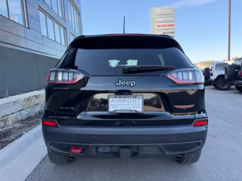 More photos of 2022 Jeep Cherokee Trailhawk at Airport Chrysler Dodge Jeep Ram, MO