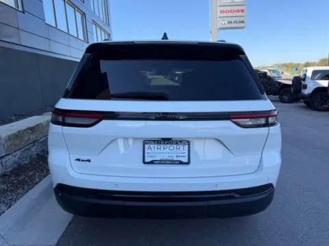 More photos of 2024 Jeep Grand Cherokee Altitude X at Airport Chrysler Dodge Jeep Ram, MO