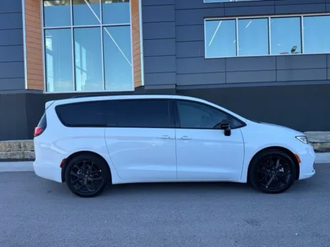 Photos of 2026 Chrysler Pacifica Select for sale in Platte City, MO at Airport Chrysler Dodge Jeep Ram
