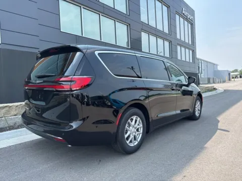 Another view of 2025 Chrysler Pacifica Select for sale in Platte City, MO at Airport Chrysler Dodge Jeep Ram