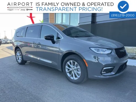 Gray 2025 Chrysler Pacifica Select for sale in Platte City, MO
