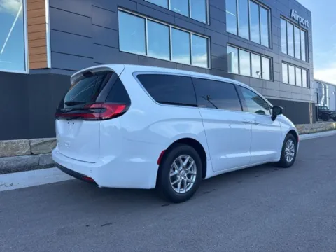 Another view of 2026 Chrysler Pacifica Select for sale in Platte City, MO at Airport Chrysler Dodge Jeep Ram