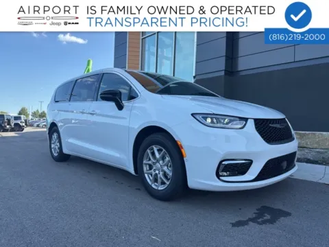 White 2026 Chrysler Pacifica Select for sale in Platte City, MO