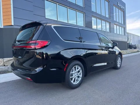 Another view of 2026 Chrysler Pacifica Select for sale in Platte City, MO at Airport Chrysler Dodge Jeep Ram