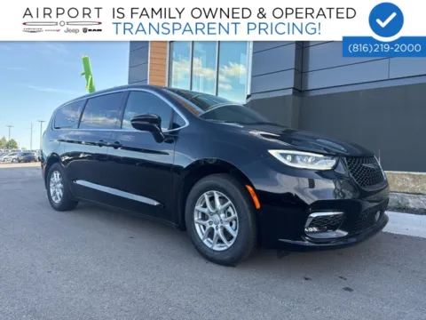 Black 2026 Chrysler Pacifica Select for sale in Platte City, MO