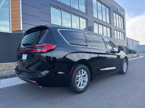 Another view of 2026 Chrysler Pacifica Select for sale in Platte City, MO at Airport Chrysler Dodge Jeep Ram