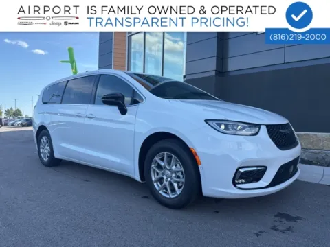 White 2026 Chrysler Pacifica Select for sale in Platte City, MO