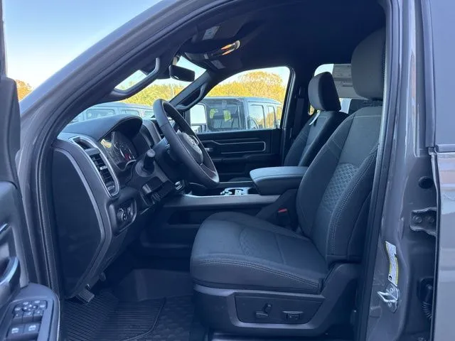 2026 RAM 2500 Big Horn - Photo 13