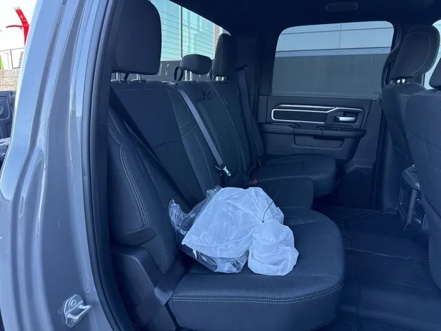 2026 RAM 2500 Big Horn - Photo 11