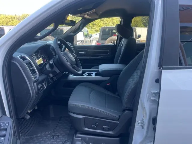 2026 RAM 2500 Big Horn - Photo 9