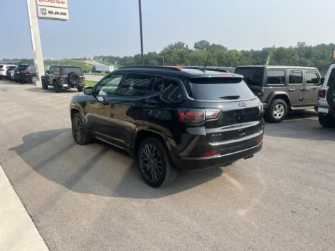 More photos of 2022 Jeep Compass High Altitude at Airport Chrysler Dodge Jeep Ram, MO