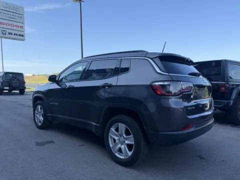 More photos of 2022 Jeep Compass Latitude at Airport Chrysler Dodge Jeep Ram, MO