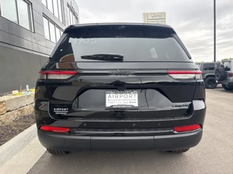 More photos of 2025 Jeep Grand Cherokee Limited at Airport Chrysler Dodge Jeep Ram, MO