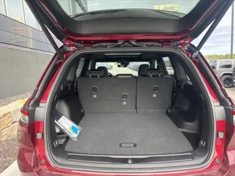 More photos of 2025 Jeep Grand Cherokee Limited at Airport Chrysler Dodge Jeep Ram, MO